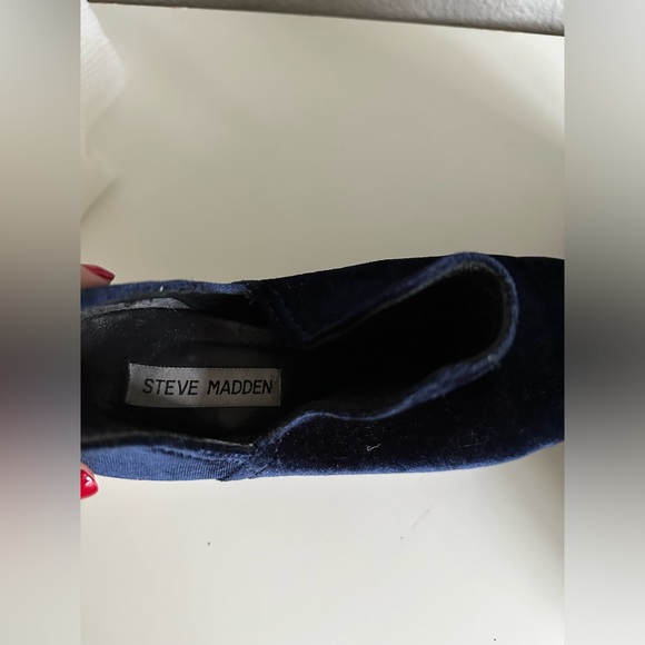 Steve Madden Adelphie Velvet Ankle Boots Women’s Size 8 - Picture 5 of 7
